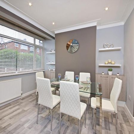 Beautiful Cozy Home With Free Parking Manchester Eksteriør bilde