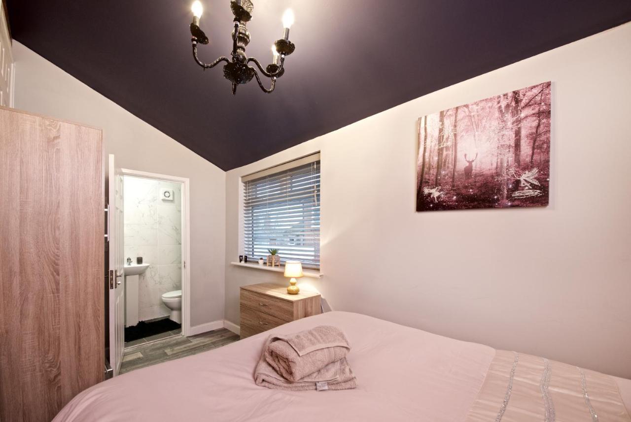 Beautiful Cozy Home With Free Parking Manchester Eksteriør bilde