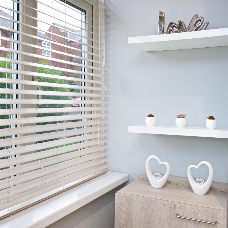 Beautiful Cozy Home With Free Parking Manchester Eksteriør bilde