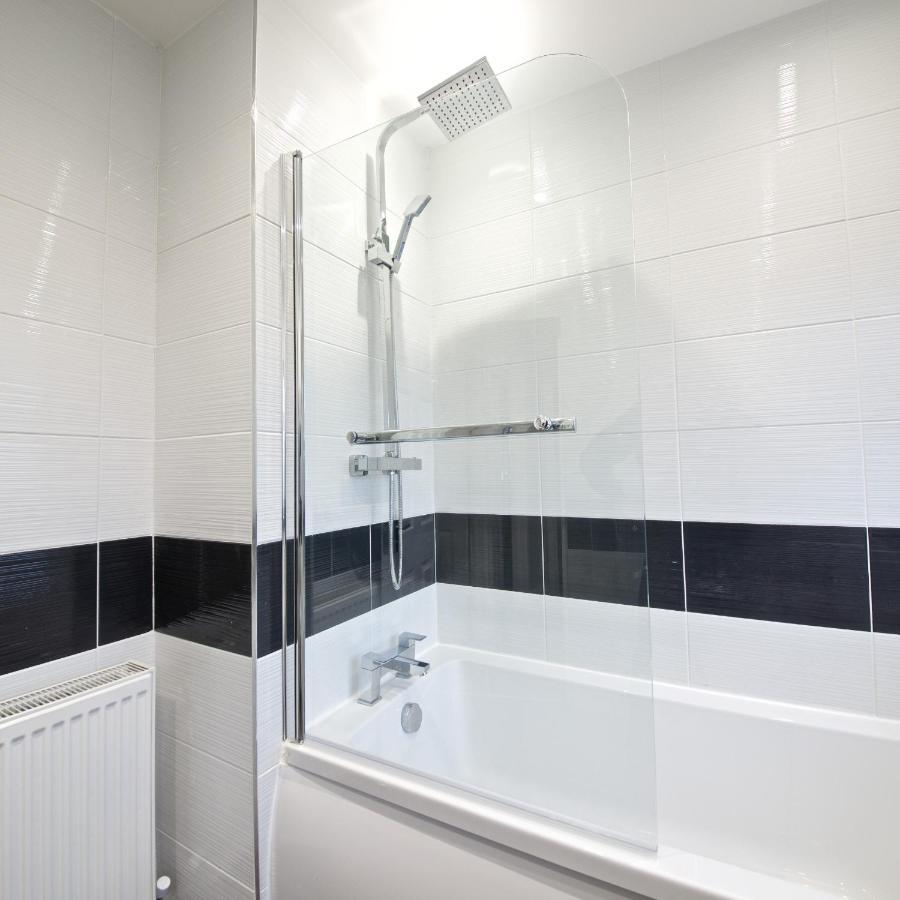 Beautiful Cozy Home With Free Parking Manchester Eksteriør bilde